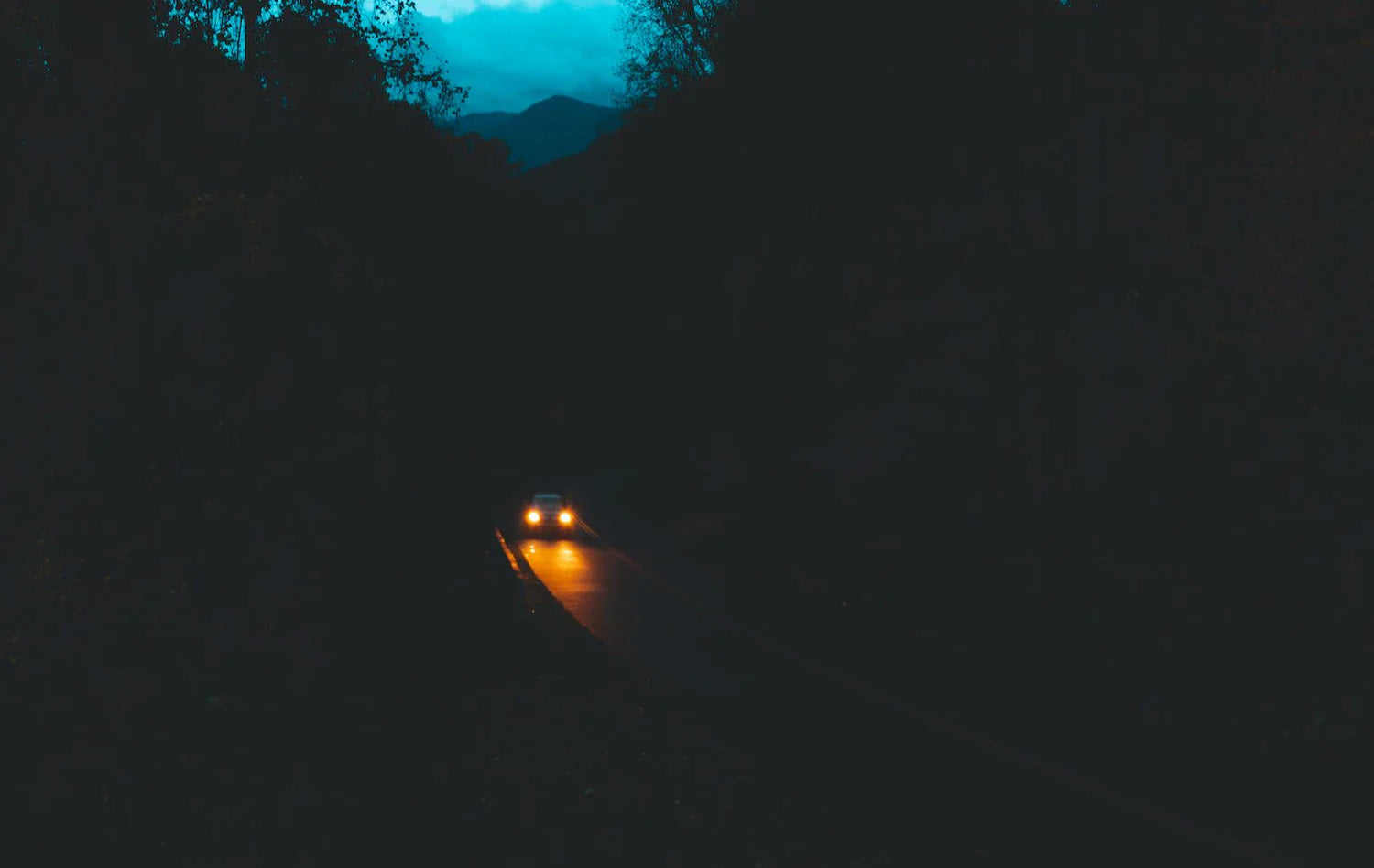 How does night vision camera help when driving at night? - REDTIGER Official